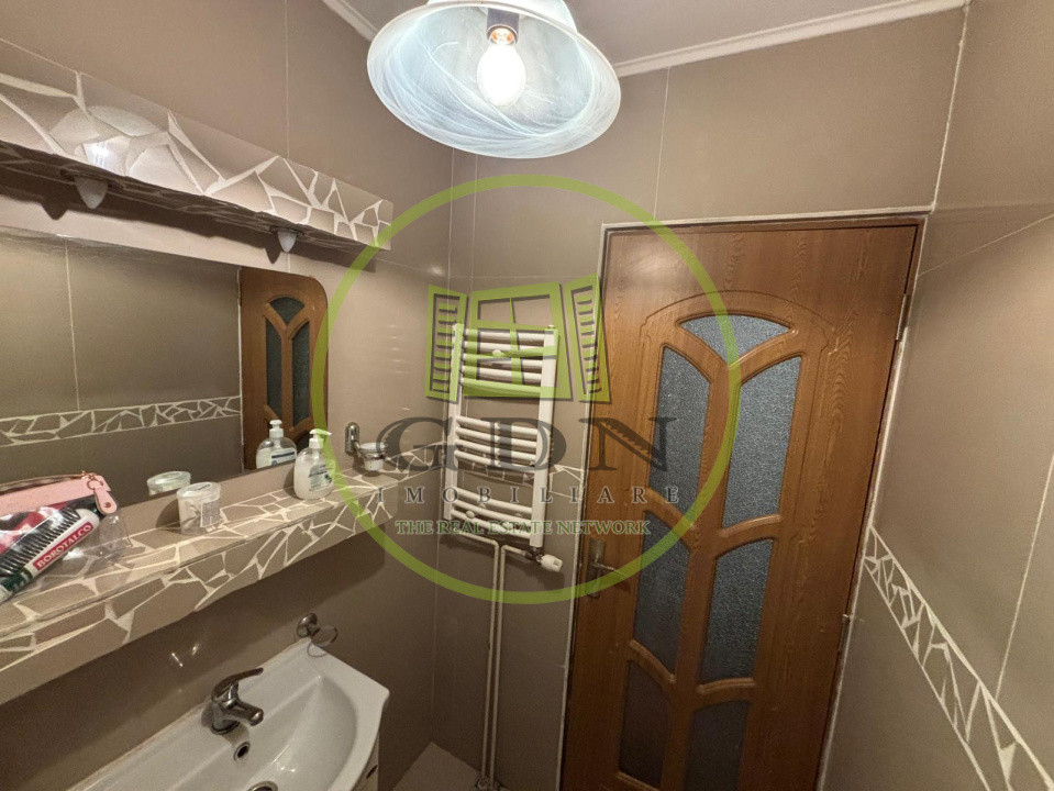 Apartament 3 camere-priveliște panoramică-100 mp