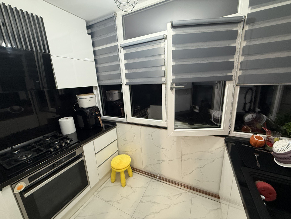Apartament 3 camere, decomandat, 67 mp, cartier 1 Mai,  Scoala 36