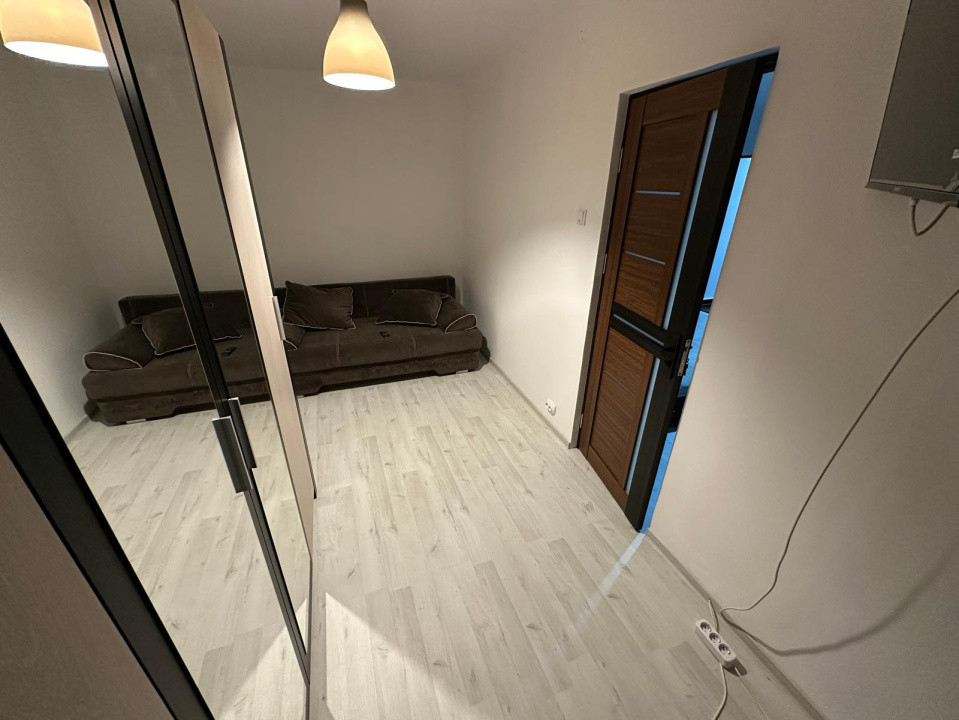 Apartament doua camere, 43mp, cartier Craiovita Noua, zona Niela