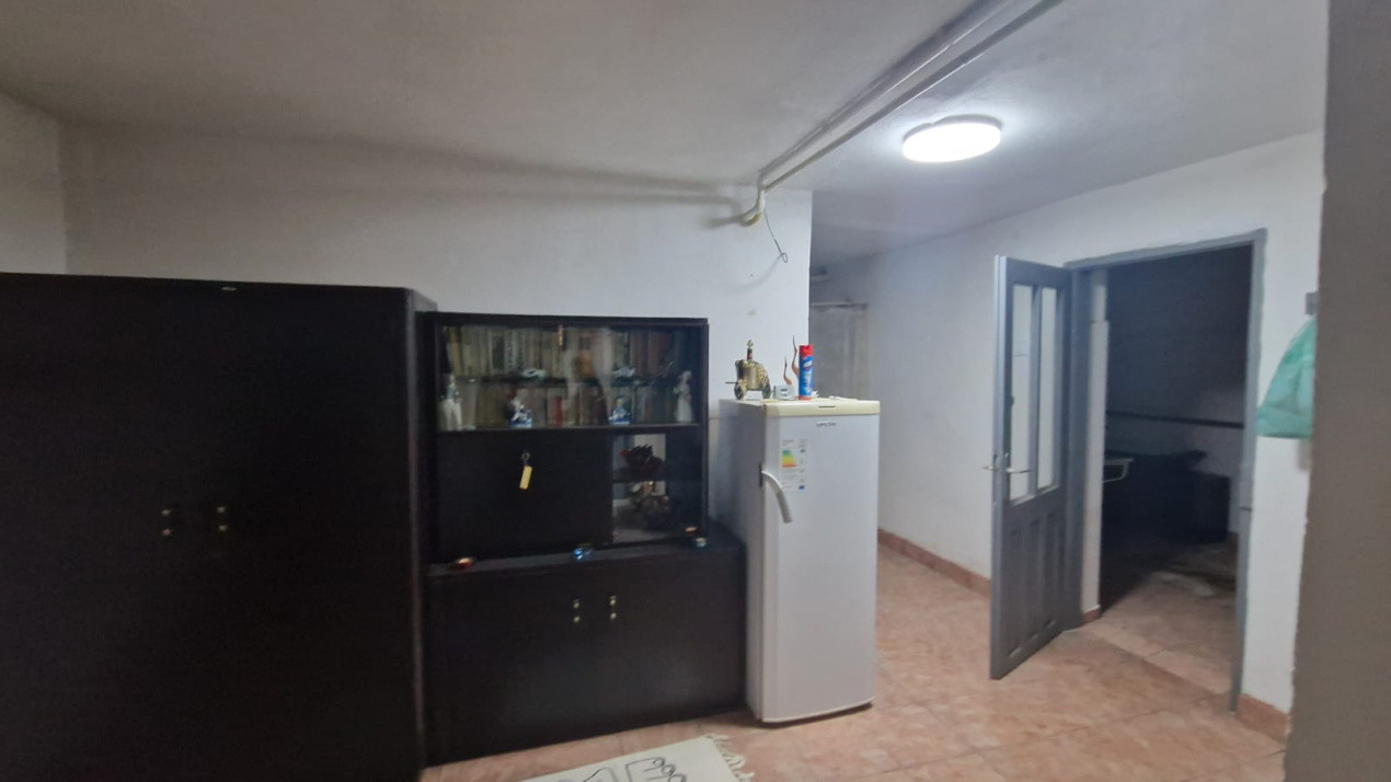 Casa cu 5 camere, 200mp, Centru