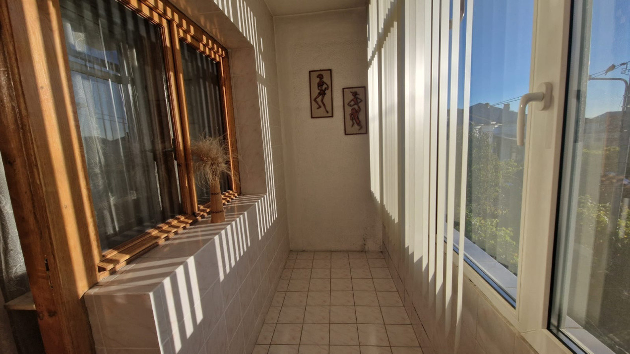 Casa cu 5 camere, 200mp, Centru