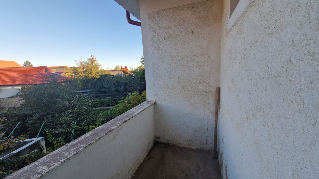 Casa cu 5 camere, 200mp, Centru