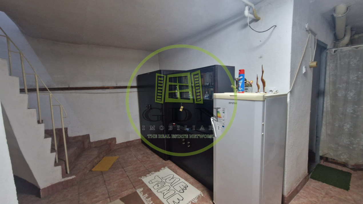 Casa cu 5 camere, 200mp, Centru