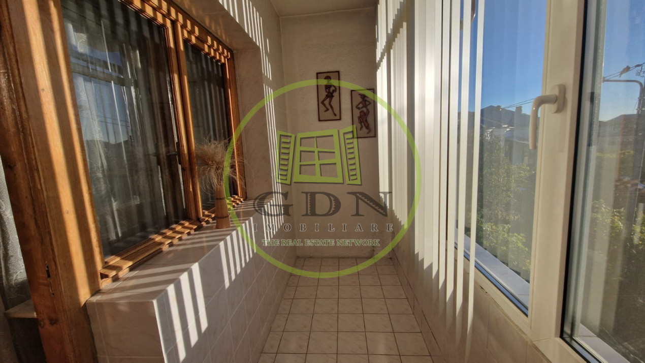 Casa cu 5 camere, 200mp, Centru