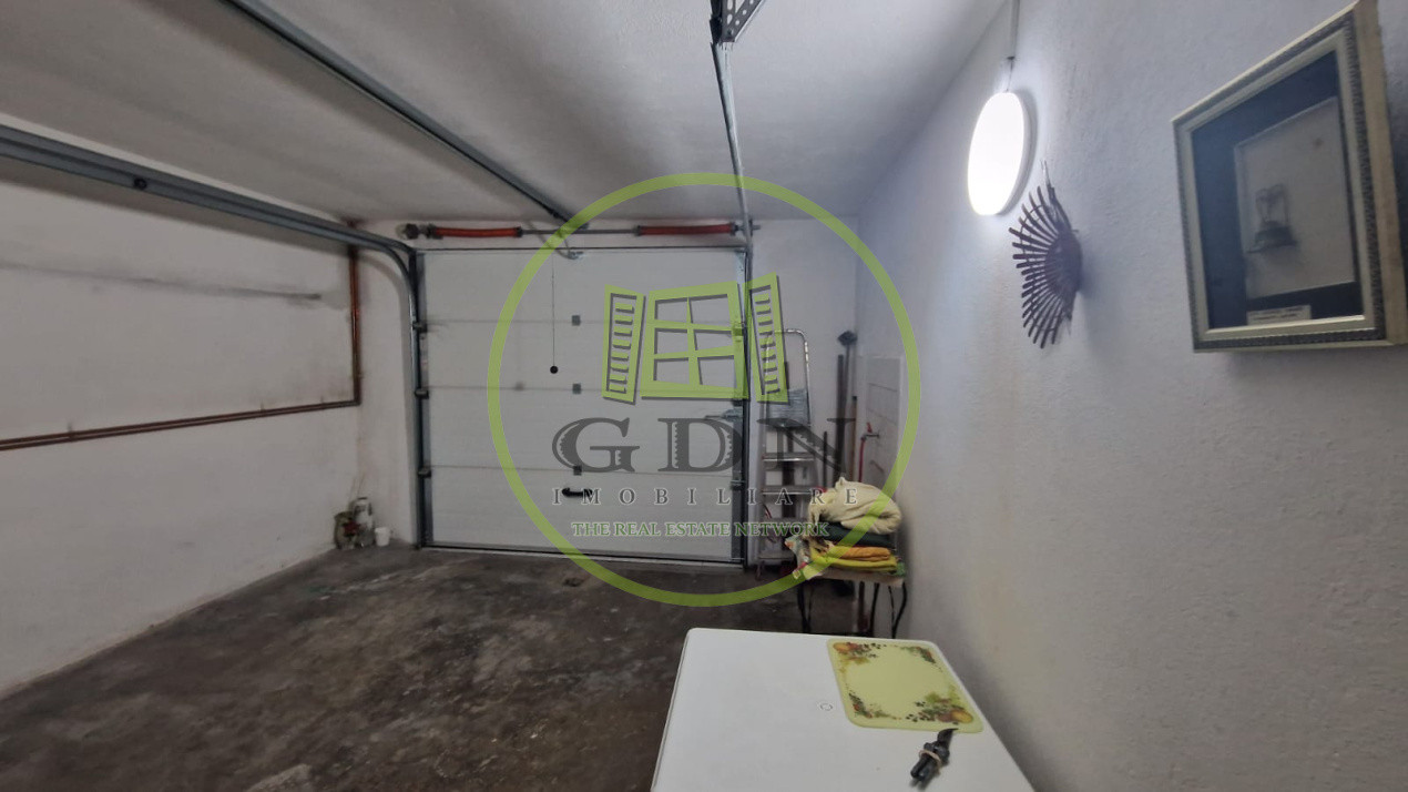 Casa cu 5 camere, 200mp, Centru