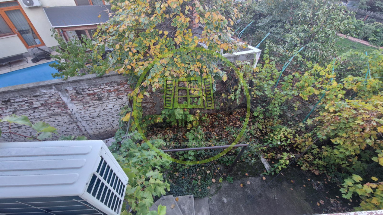 Casa cu 5 camere, 200mp, Centru