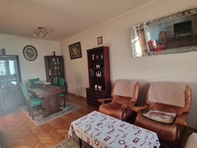 Casa cu 5 camere, 200mp, Centru