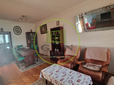 Casa cu 5 camere, 200mp, Centru