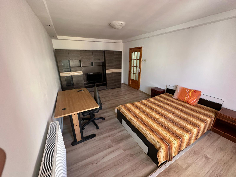 Apartament 3 camere, 80 mp, cartier Rovine, zona Sucpi