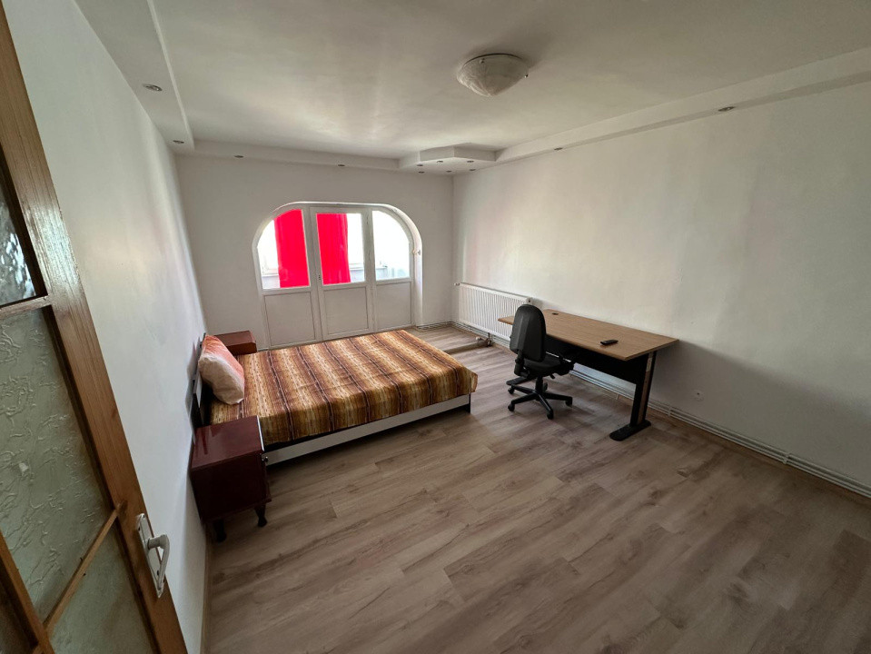 Apartament 3 camere, 80 mp, cartier Rovine, zona Sucpi