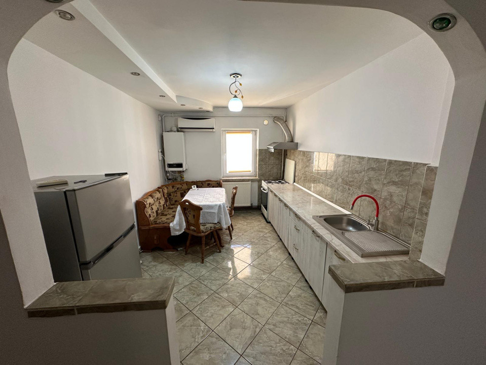 Apartament 3 camere, 80 mp, cartier Rovine, zona Sucpi