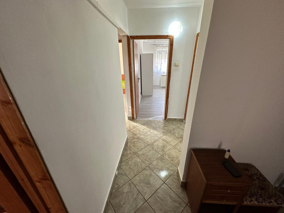 Apartament 3 camere, 80 mp, cartier Rovine, zona Sucpi