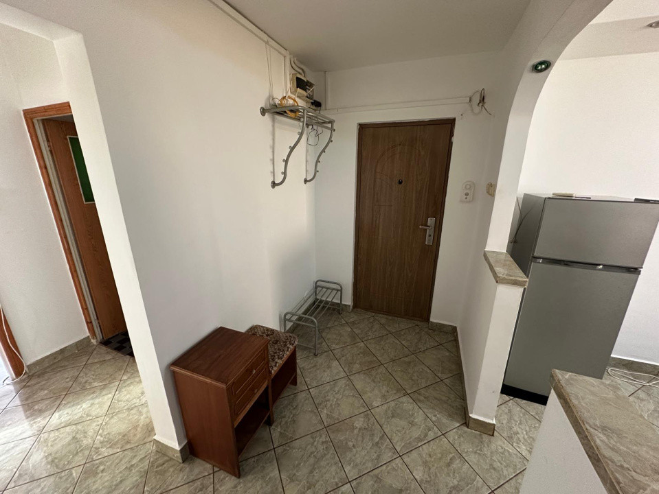 Apartament 3 camere, 80 mp, cartier Rovine, zona Sucpi