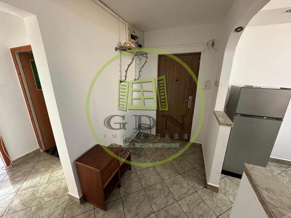 Apartament 3 camere, 80 mp, cartier Rovine, zona Sucpi