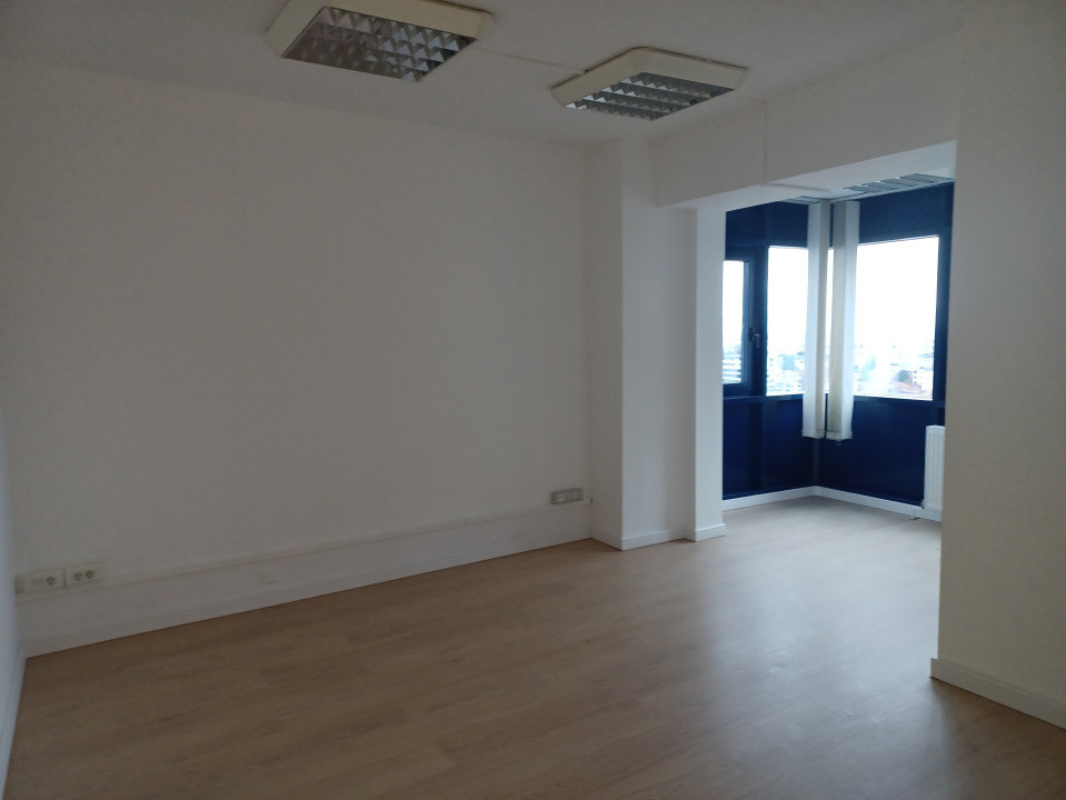 Spatiu birou central, versatil 