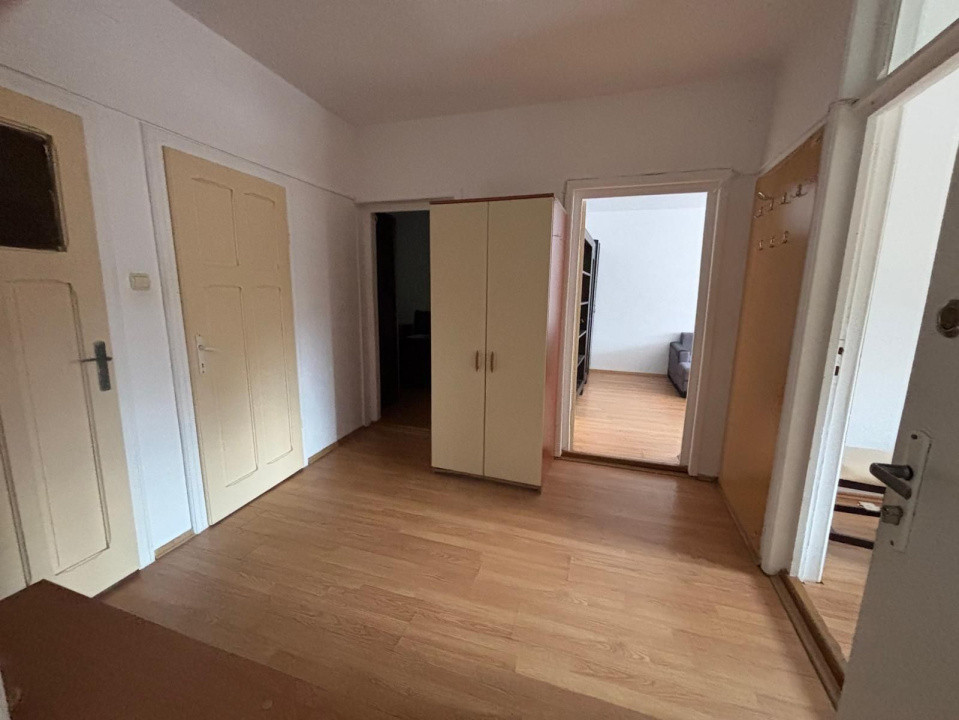 Apartament în centrul Sibiului-3 camere decomandate- parter