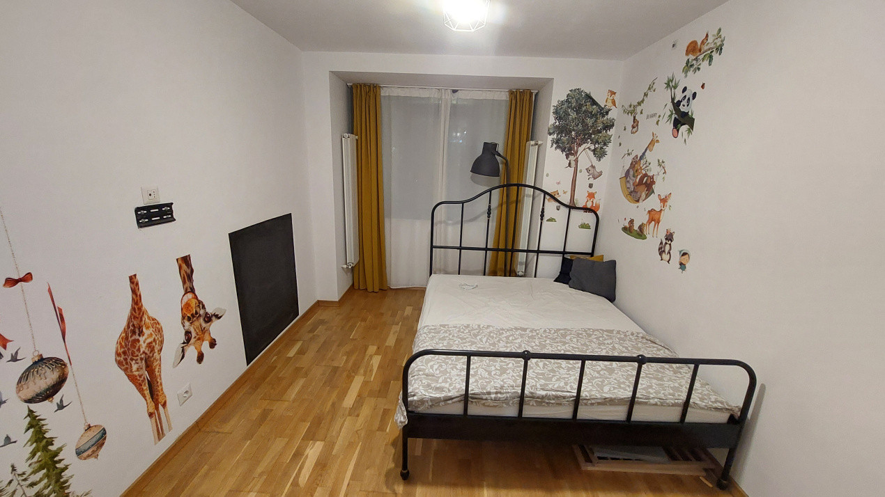 Apartament 3 camere semidecomandat, parter, Rovine ,zona Pizza Ibiza