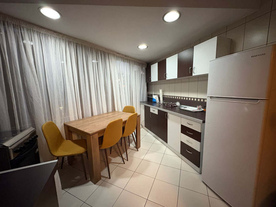 Apartament, 4 camere, 120 mp, Calea Severinului, Zona Promenada