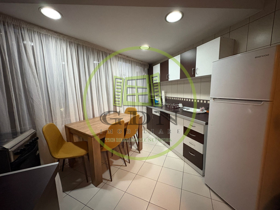 Apartament, 4 camere, 120 mp, Calea Severinului, Zona Promenada