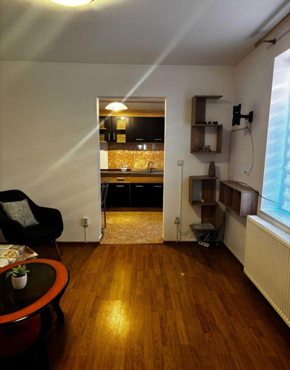 Apartament 2 camere la casă – Centrul Civic, zonă liniștită