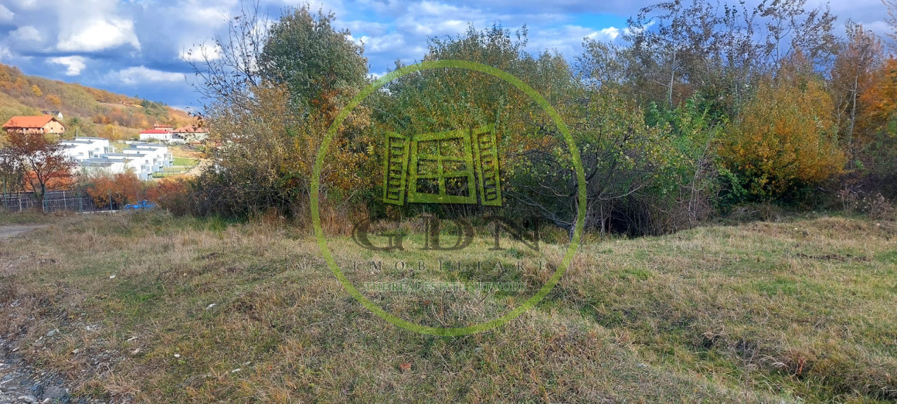 Teren intravilan 1100mp deschidere la drum, de vanzare in Cisnadioara