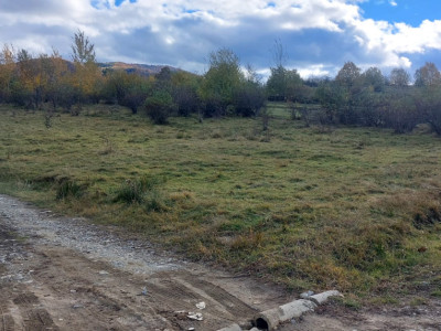 Teren intravilan 1100mp deschidere la drum, de vanzare in Cisnadioara
