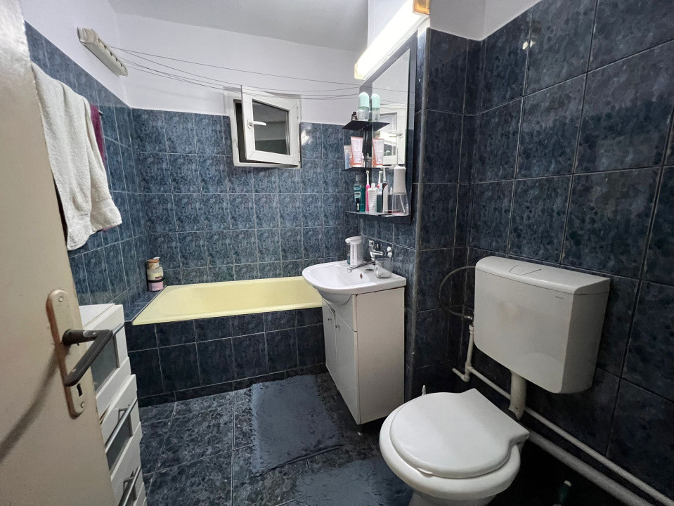 Apartament 2 camere, decomandat, 52.52 mp, cartier Cornitoiu, zona Consul