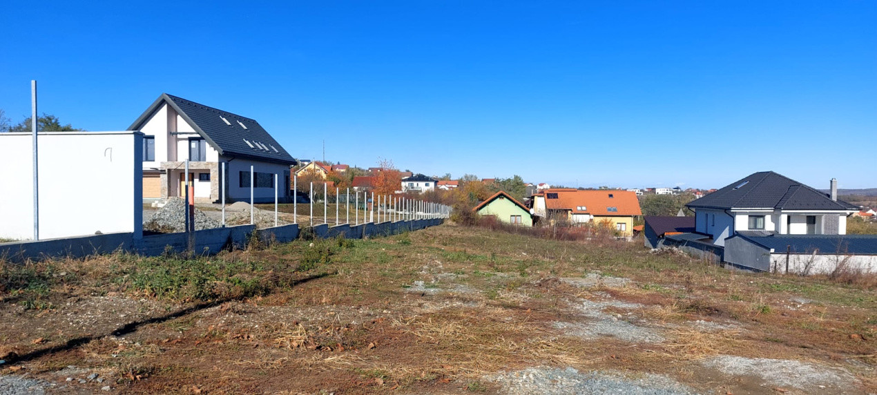 Teren Intravilan  2000mp, cu utilitati (P+E /M), spre vanzare in Daia Sibiu