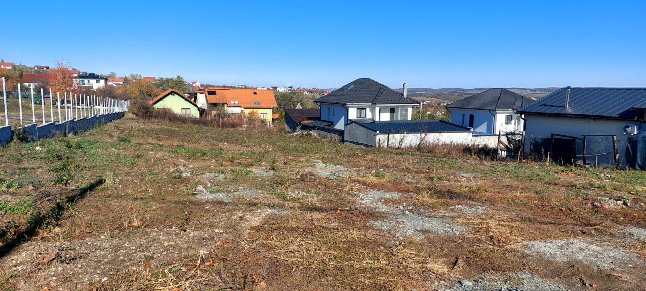 Teren Intravilan  2000mp, cu utilitati (P+E /M), spre vanzare in Daia Sibiu