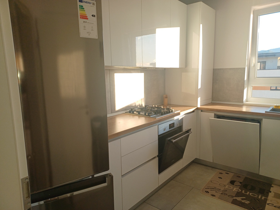 Apartament 3 camere de inchiriat