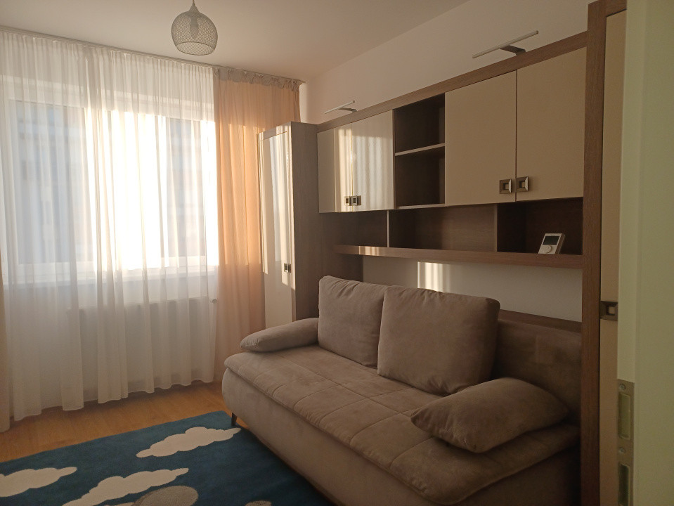 Apartament 3 camere de inchiriat