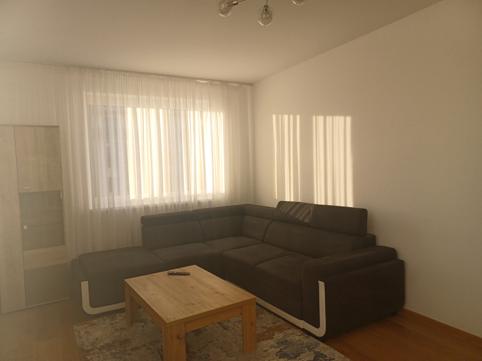 Apartament 3 camere de inchiriat