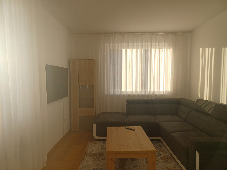 Apartament 3 camere de inchiriat