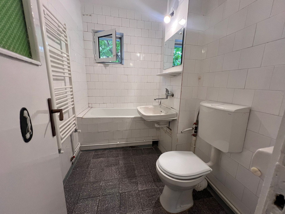 Apartament 2 camere, semidecomandat, 54,2 mp, cartier Rovine, zona Iruc