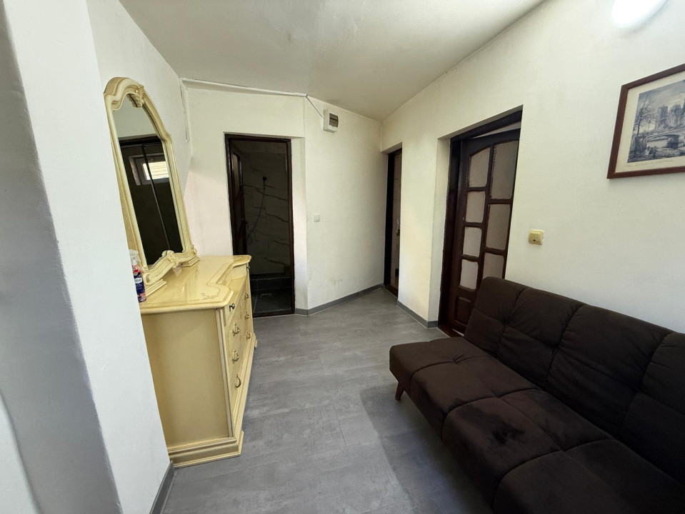 Casa P+1, 196 MP teren, 71,35 MP utili, Craiova, Lascar Catargiu