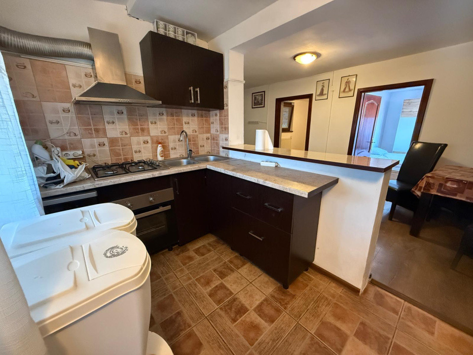 Casa P+1, 196 MP teren, 71,35 MP utili, Craiova, Lascar Catargiu