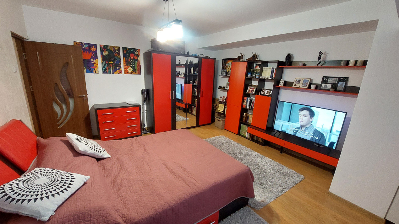 Apartament doua camere decomandat, etajul 2, Brazda zona Amaradia