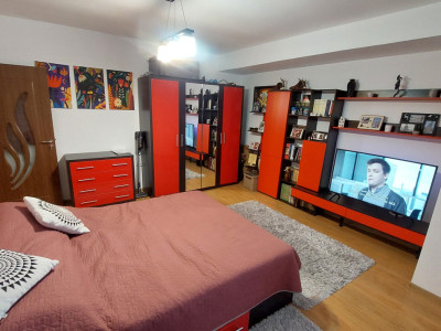 Apartament doua camere decomandat, etajul 2, Brazda zona Amaradia