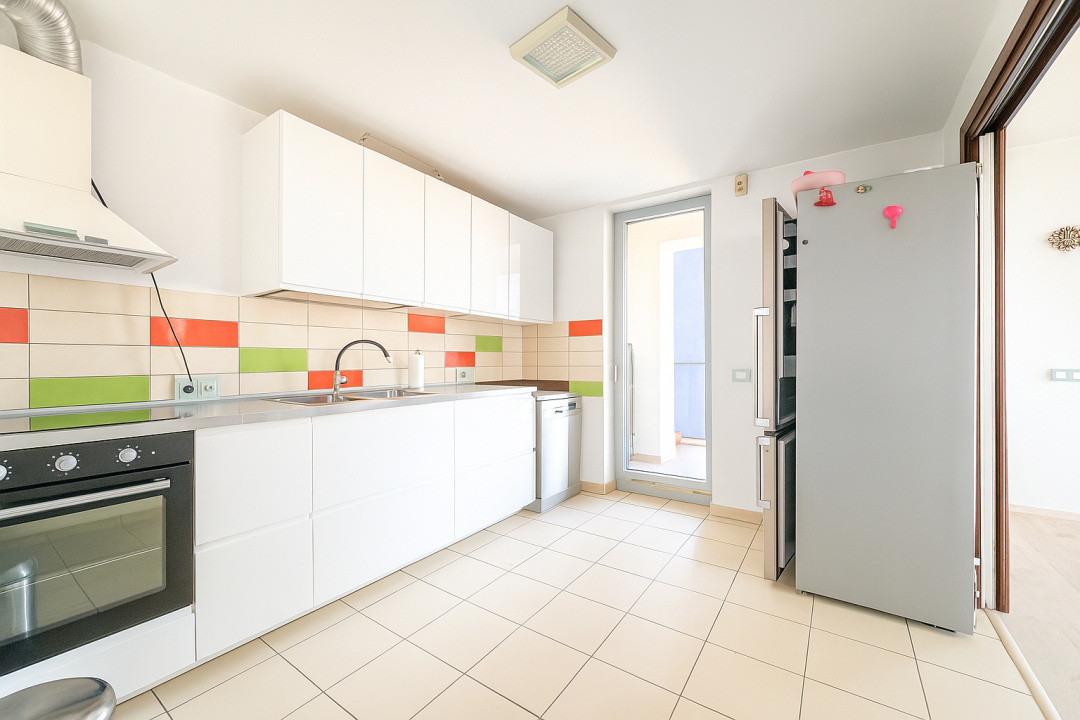 Apartament 3 camere, 108mp, etaj 20, ASMITA!Vedere panoramica spectaculoasa! 