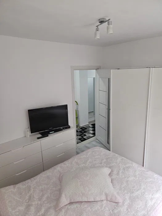 Apartament 2 camere, 42 mp utili, zona Vasile Aaron