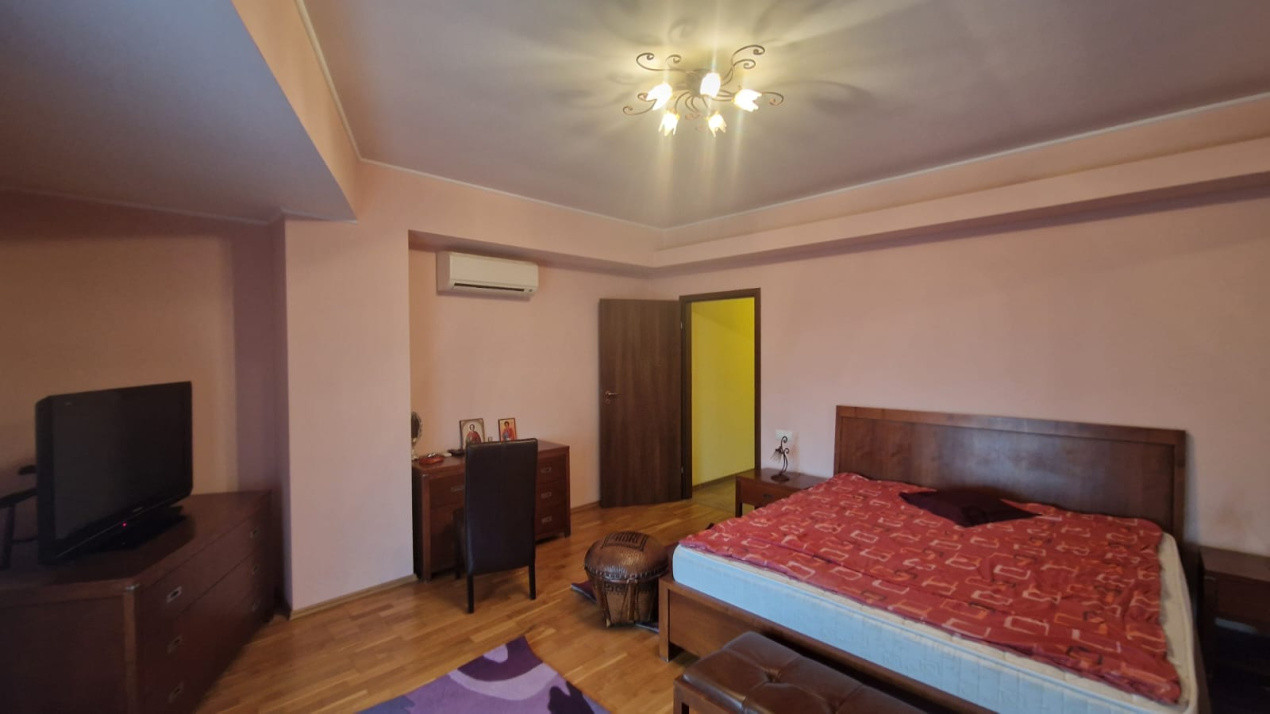 Apartament 4 camere, open space, 150mp, Central