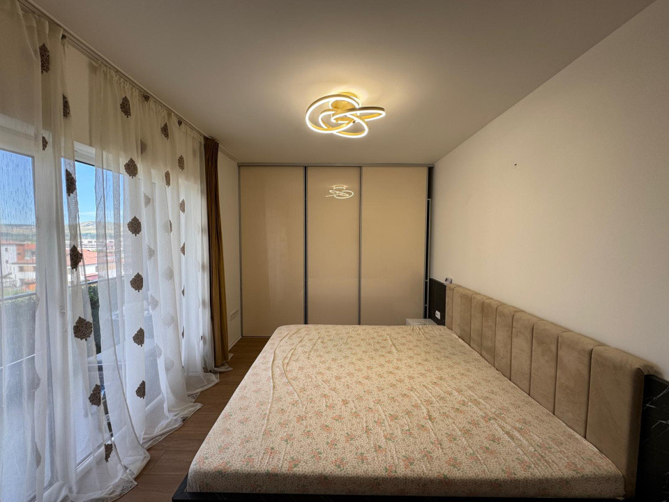 Închiriere apartament de lux cu 3 camere, 70 mp., Florești