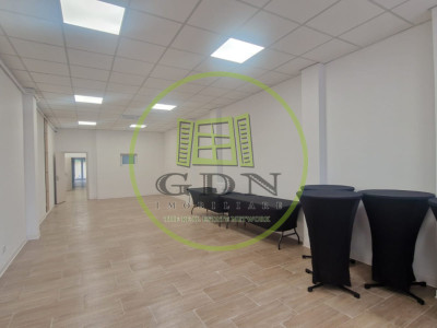 Spatiu comercial, 140mp+terasa 30mp, 1 Mai, zona Facultatea de Medicina