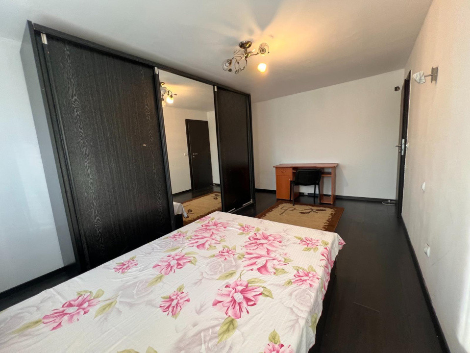 Apartament 3 camere, semidecomandat, 55.65 mp, Sarari