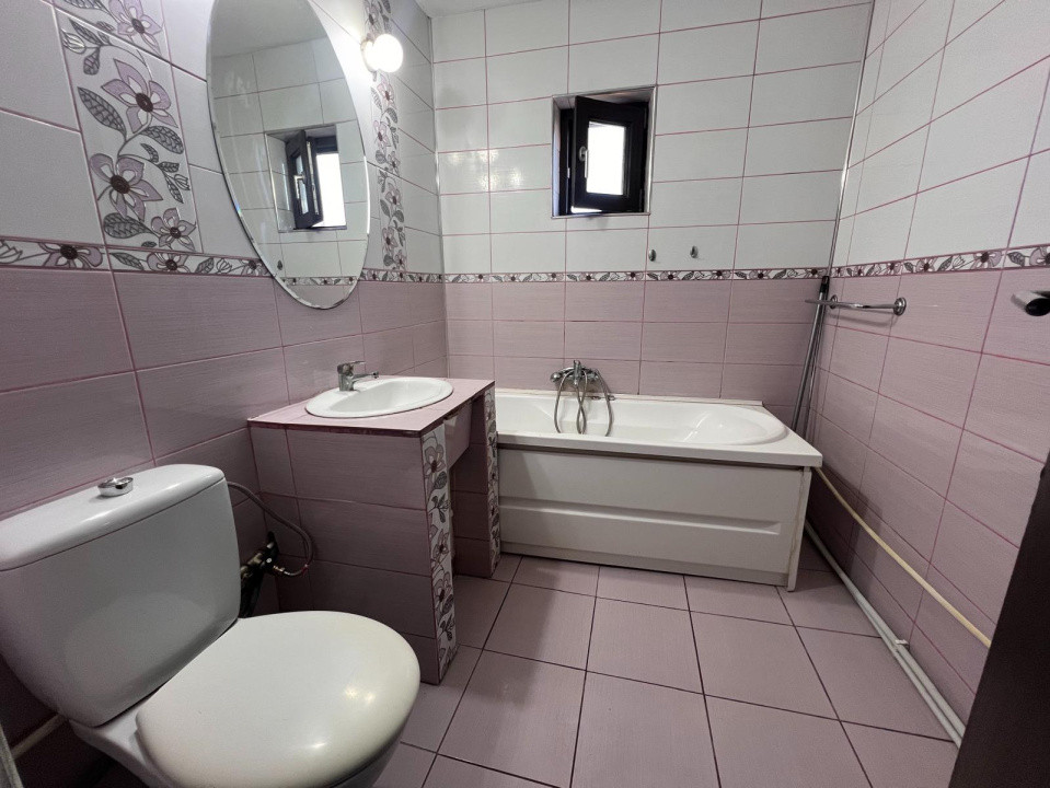 Apartament 3 camere, semidecomandat, 55.65 mp, Sarari