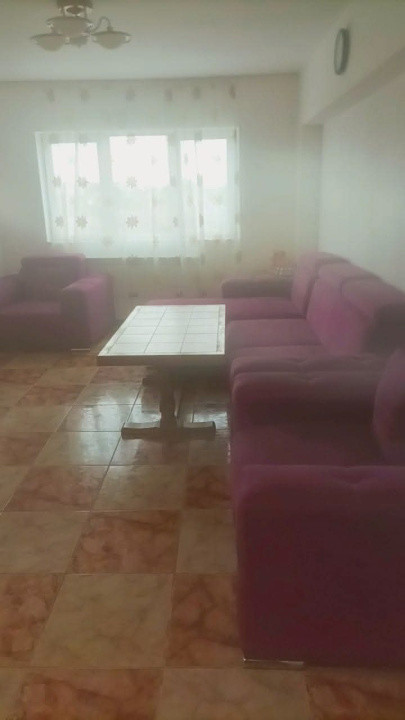 De vanzare apartament 3 camere, Fagaras 