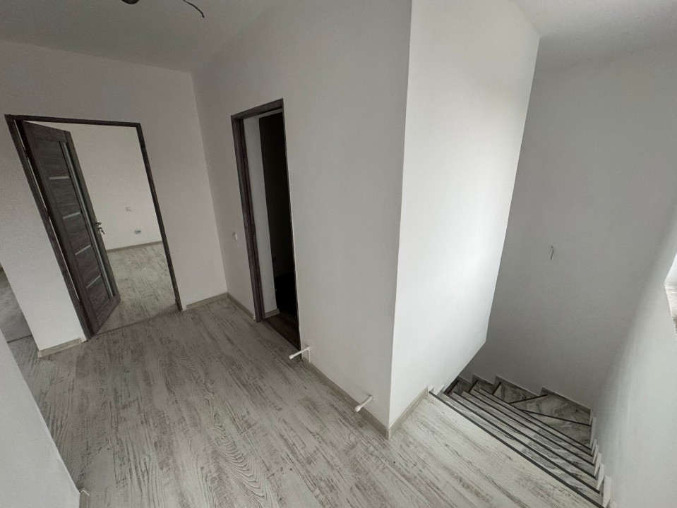 Casa, P+E, 5 camere, 131.2mp utili 400mp teren, Malu Mare, Preajba