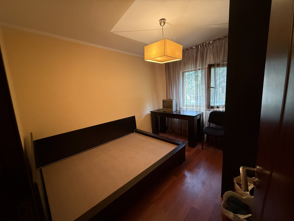 Apartament 4 camere decomandat, 82 mp , Valea Rosie, Zona Luceafarul