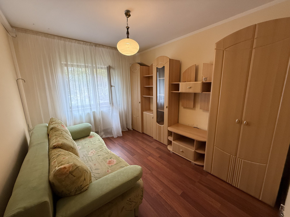 Apartament 4 camere decomandat, 82 mp , Valea Rosie, Zona Luceafarul