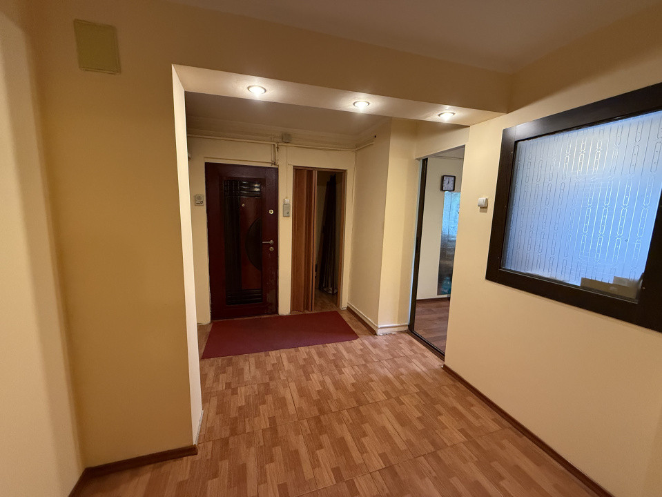 Apartament 4 camere decomandat, 82 mp , Valea Rosie, Zona Luceafarul